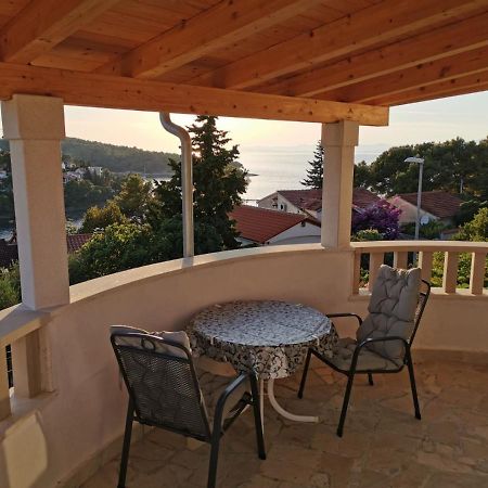 Apartment Miljenko Tomic Splitska Εξωτερικό φωτογραφία