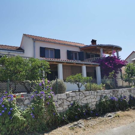 Apartment Miljenko Tomic Splitska Εξωτερικό φωτογραφία