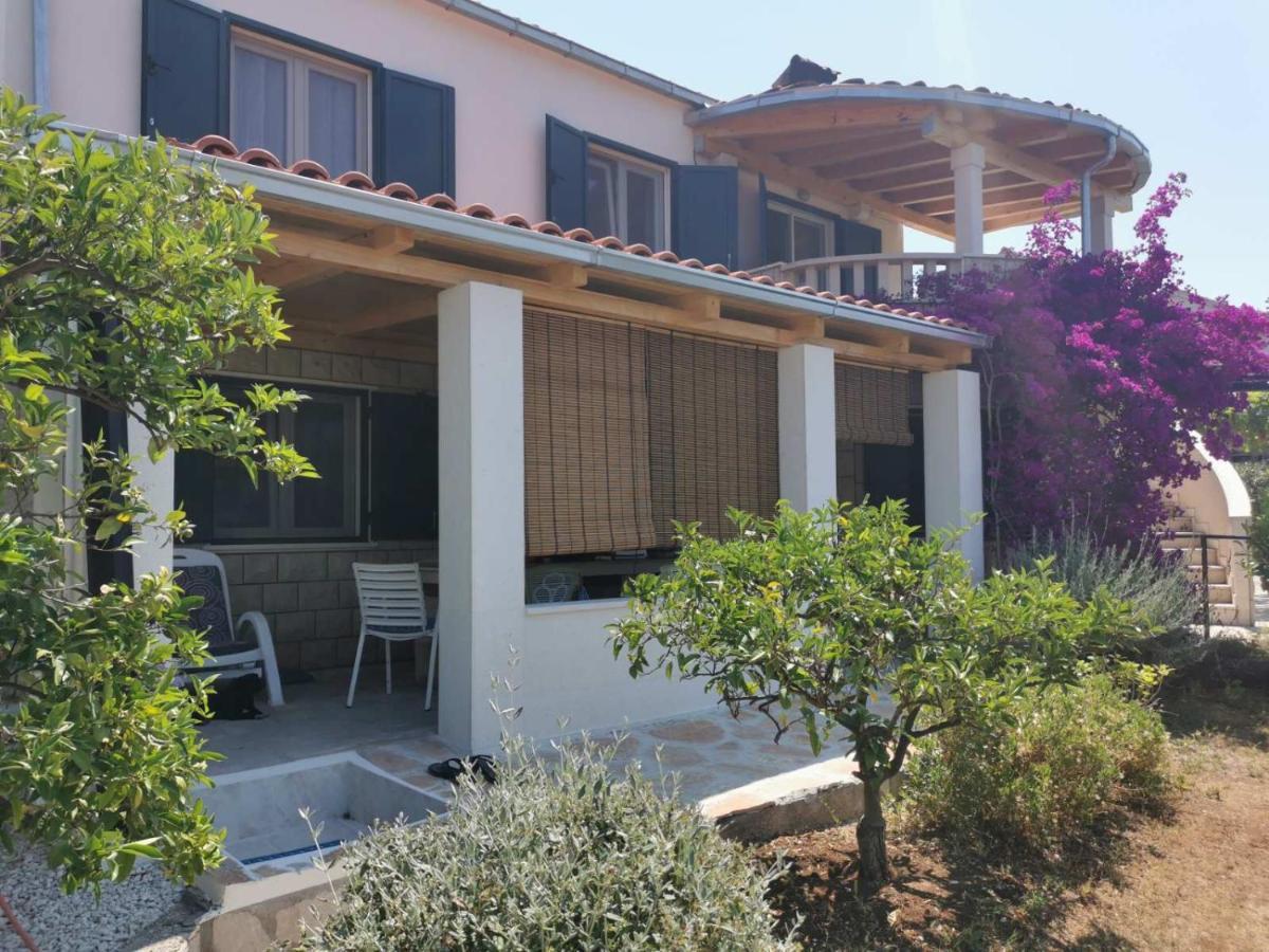 Apartment Miljenko Tomic Splitska Εξωτερικό φωτογραφία